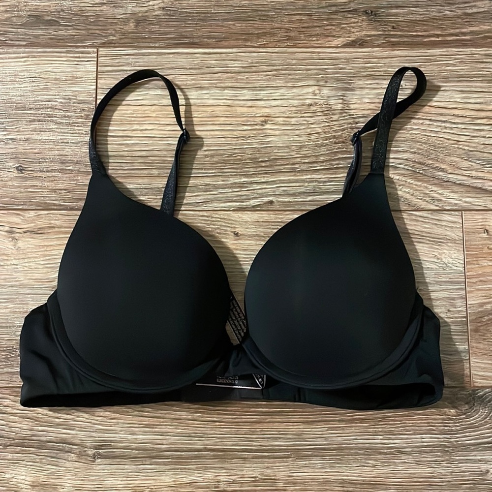 Black Victoria Secret Wear Everywhere Push Up Bra 32B